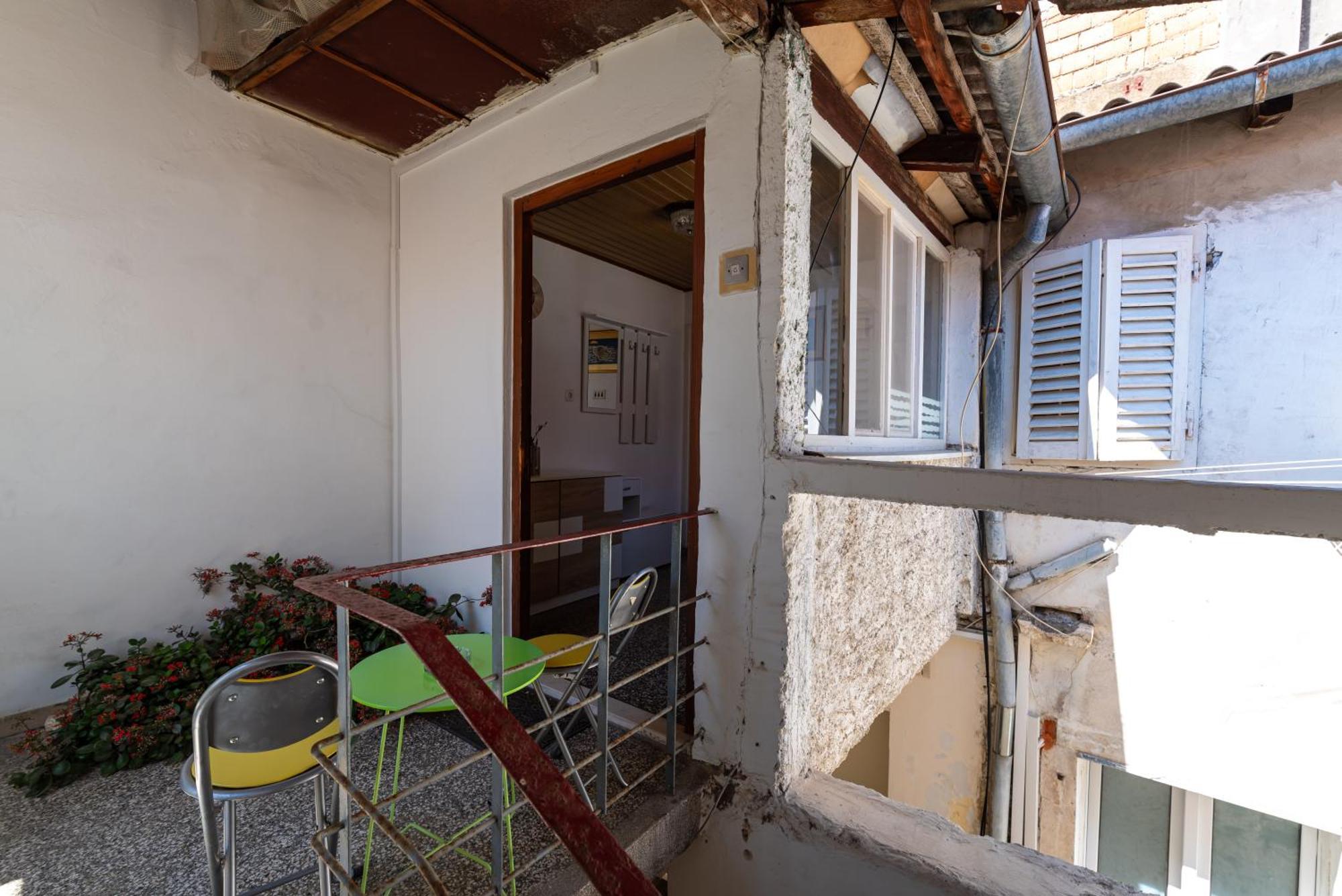 Ferienwohnung Timeless Antique Old Town With Terrace Zadar Exterior foto