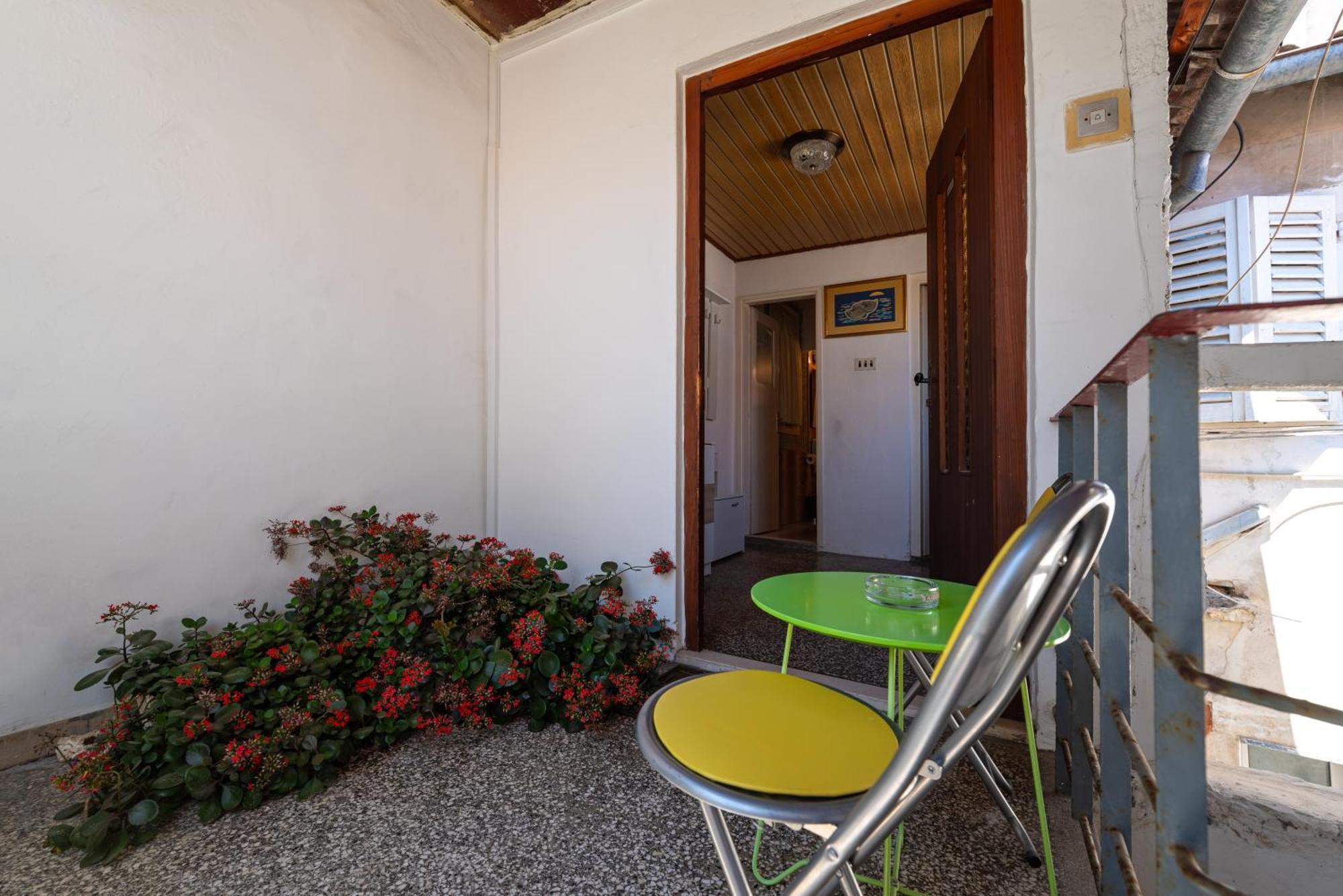 Ferienwohnung Timeless Antique Old Town With Terrace Zadar Exterior foto